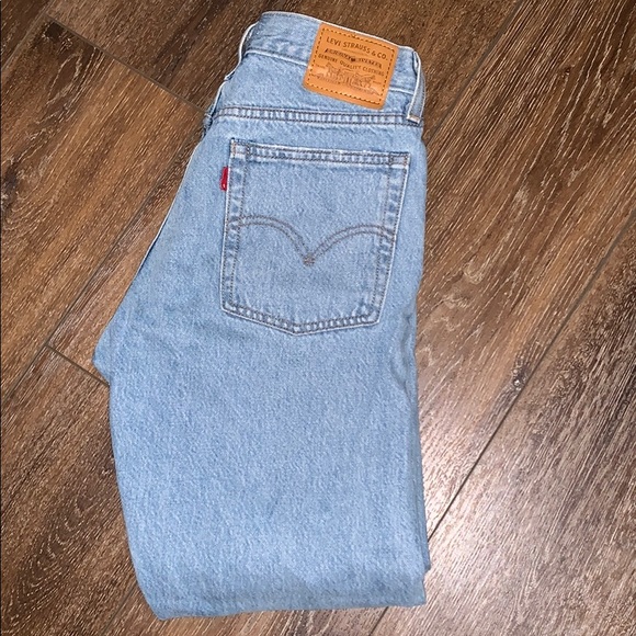 Levi’s wedgie fit - Picture 4 of 5